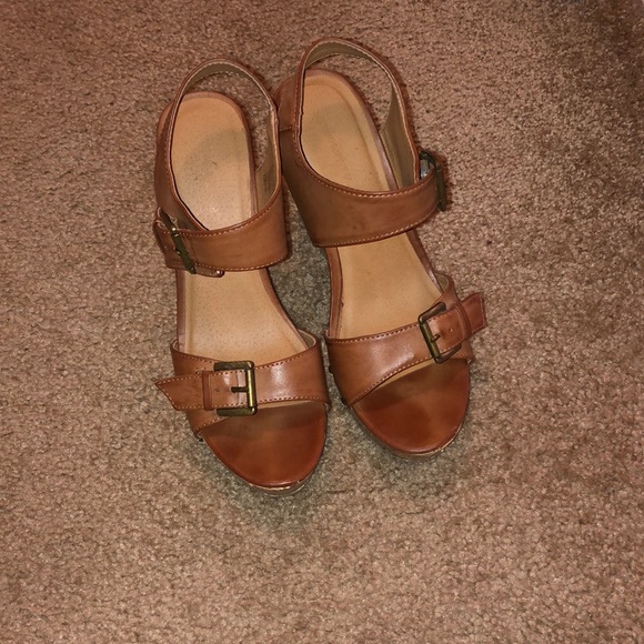 Brown wedges - Picture 2 of 4